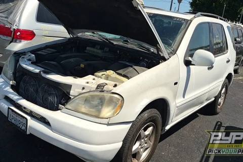 Photo of 2000 Mercedes-Benz Ml320