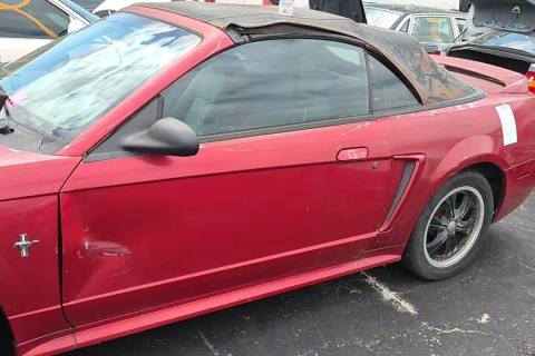 Photo of 2000 Ford Mustang