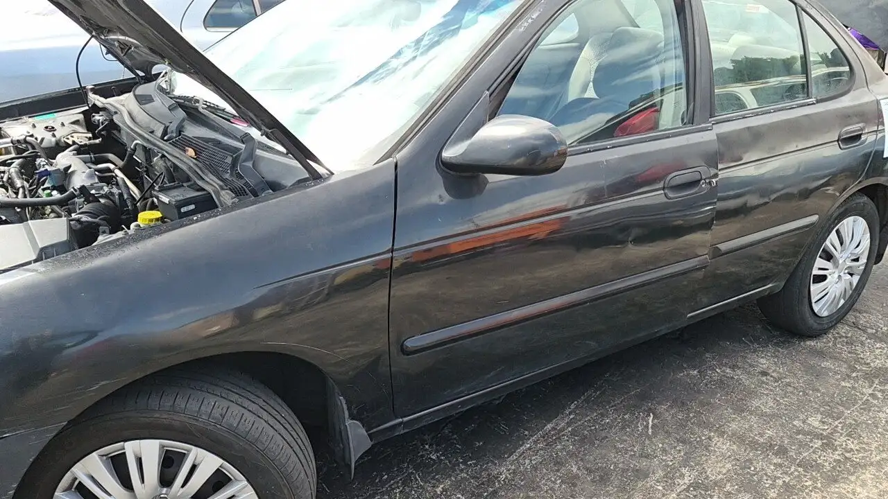 Photo of 2004 Nissan Sentra