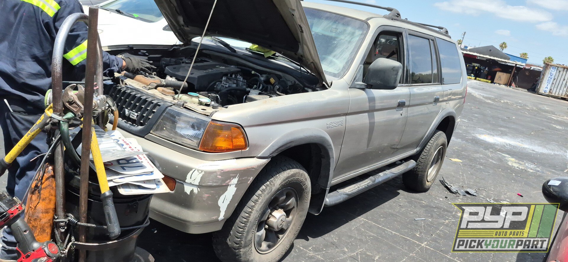 Photo of 1999 Mitsubishi Montero Sport