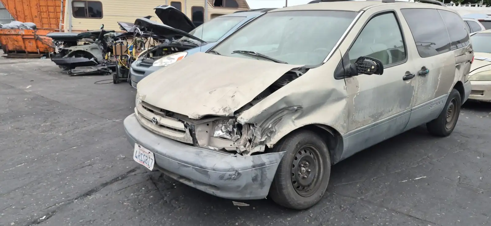 Photo of 2000 Toyota Sienna