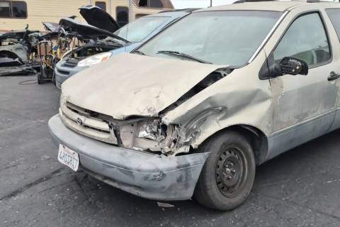 Photo of 2000 Toyota Sienna