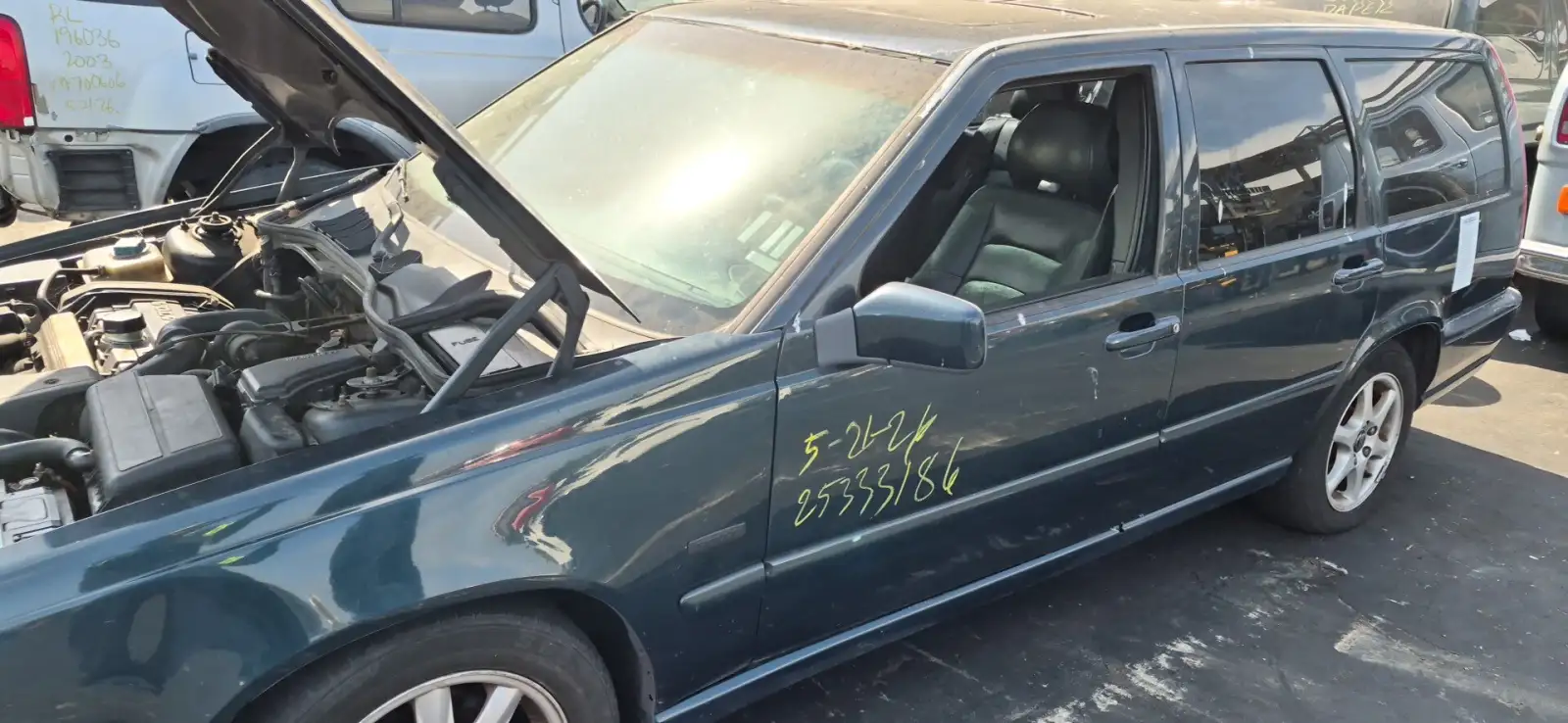 Photo of 1998 Volvo V70