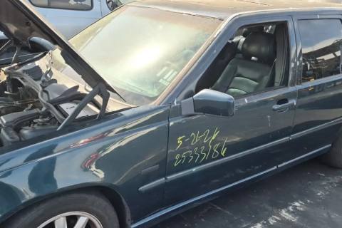 Photo of 1998 Volvo V70