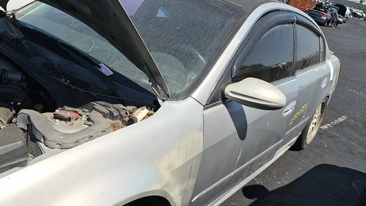 Photo of 2005 Nissan Altima