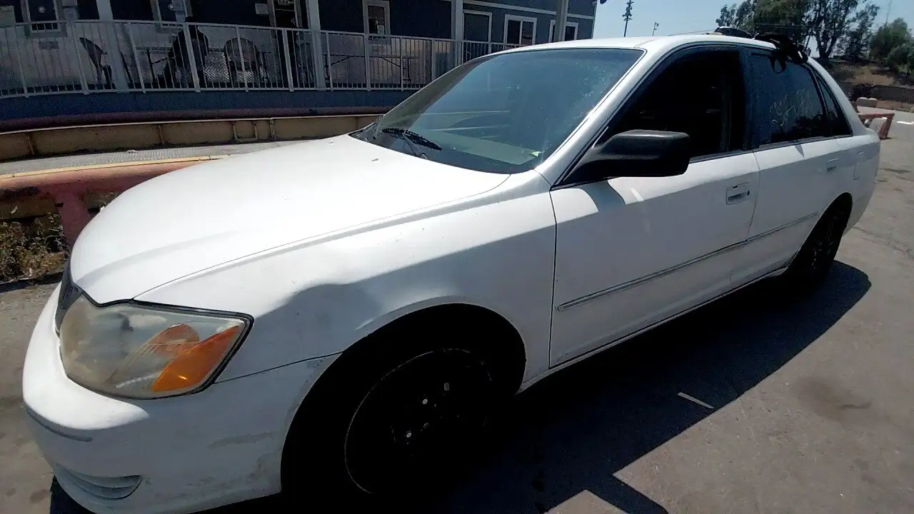 Photo of 2000 Toyota Avalon