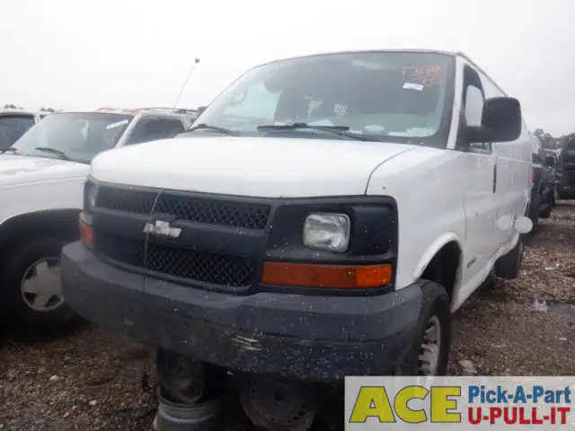 Photo of 2005 Chevrolet Express 2500 Van