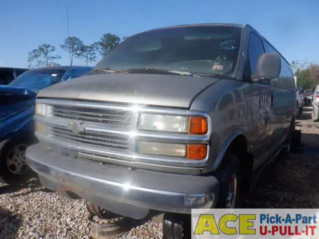 Photo of 2002 Chevrolet Express 2500 Van