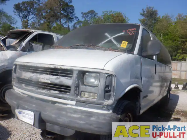 Photo of 2001 Chevrolet Express 3500 Van