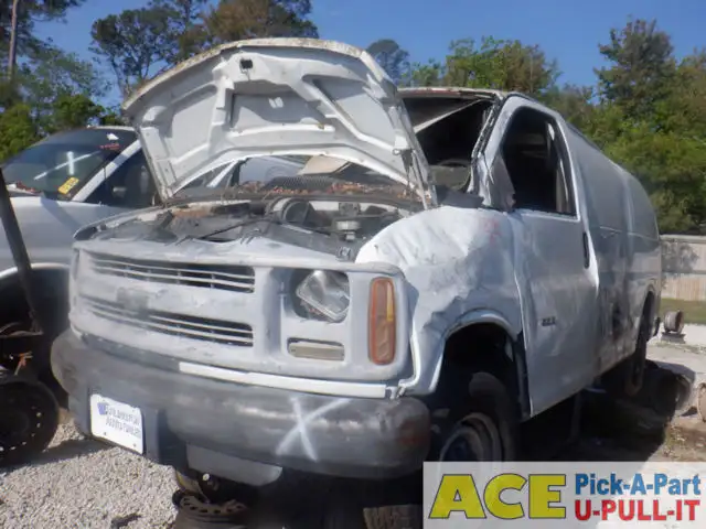Photo of 2001 Chevrolet Express 3500 Van
