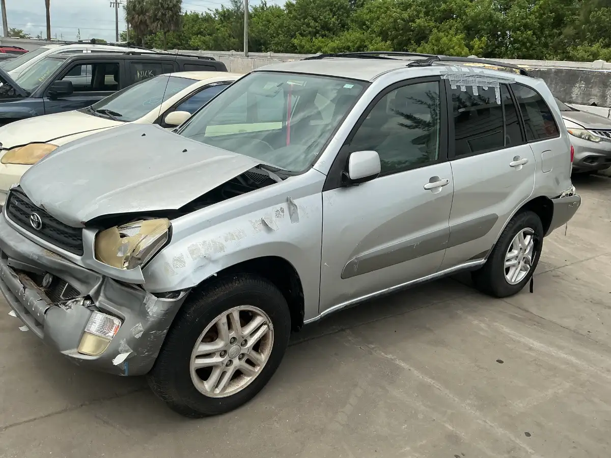 Photo of 2001 Toyota Rav4