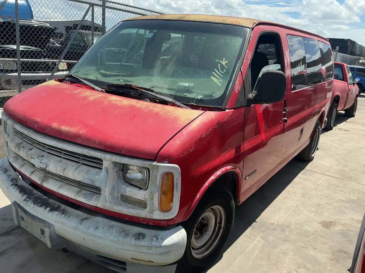 Photo of 2002 Chevrolet Express