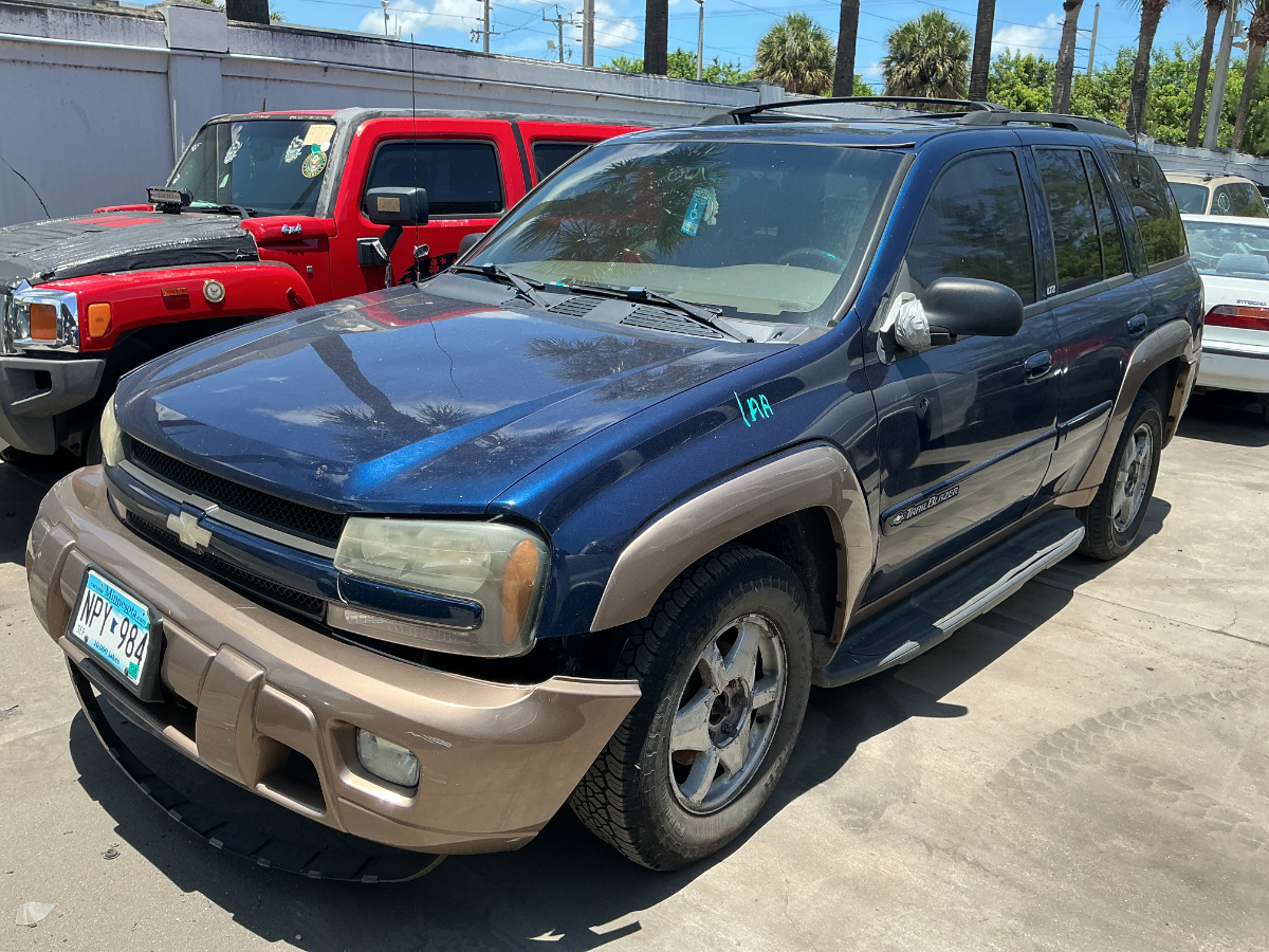 Photo of 2002 Chevrolet Trailblazer