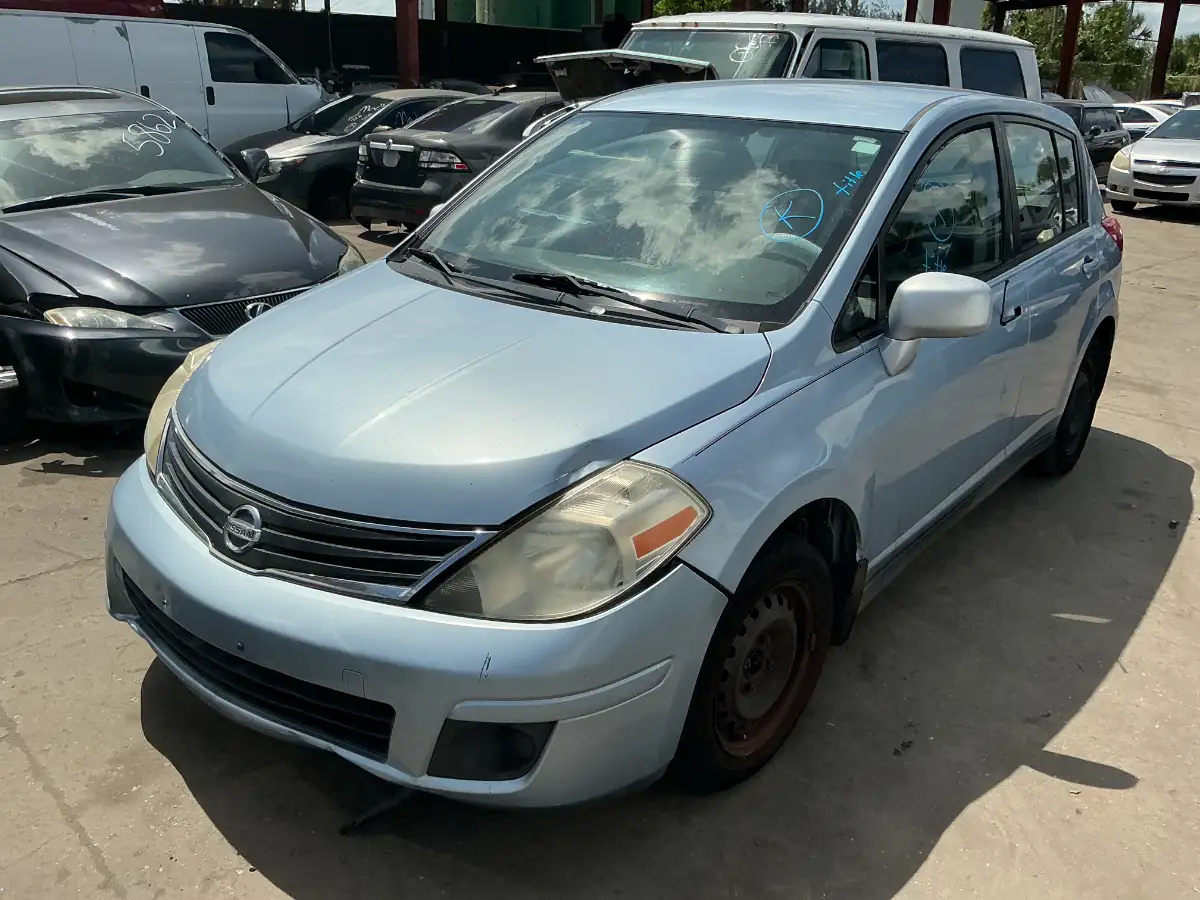 Photo of 2011 Nissan Versa