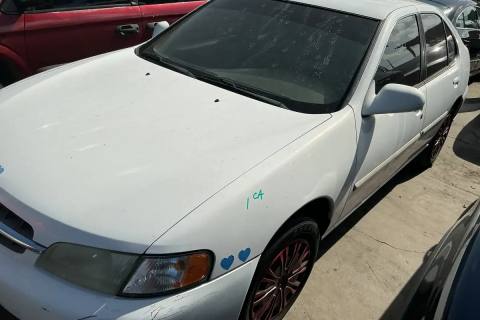 Photo of 1999 Nissan Altima