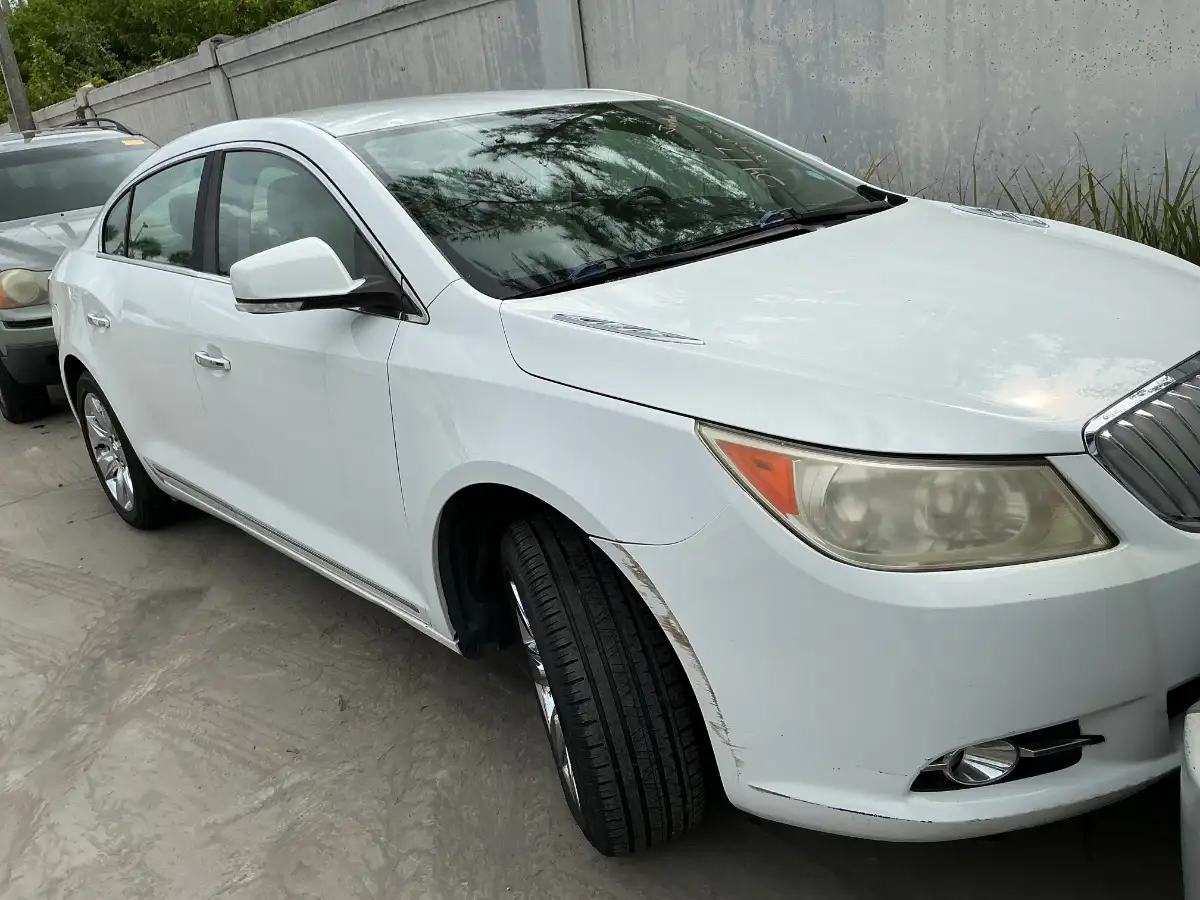 Photo of 2010 Buick Lacrosse