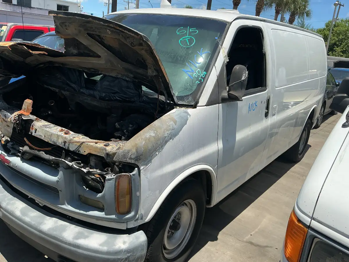Photo of 2000 Chevrolet Express