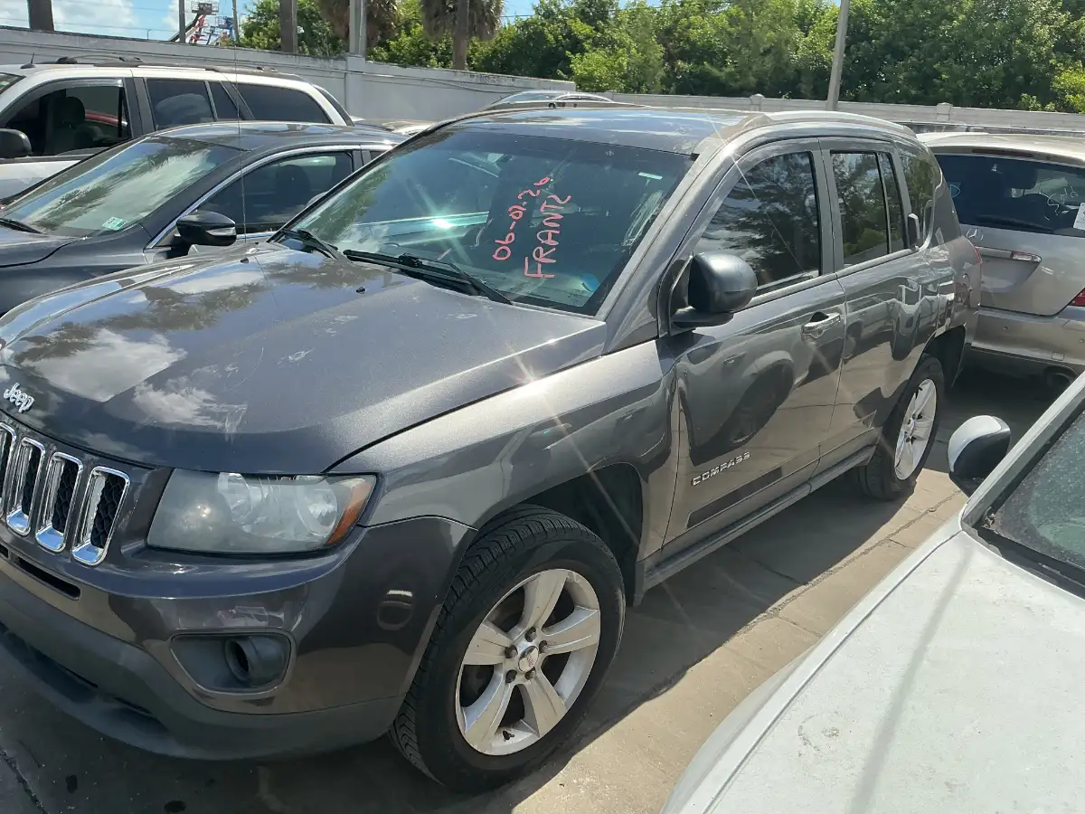 Photo of 2016 Jeep Compass