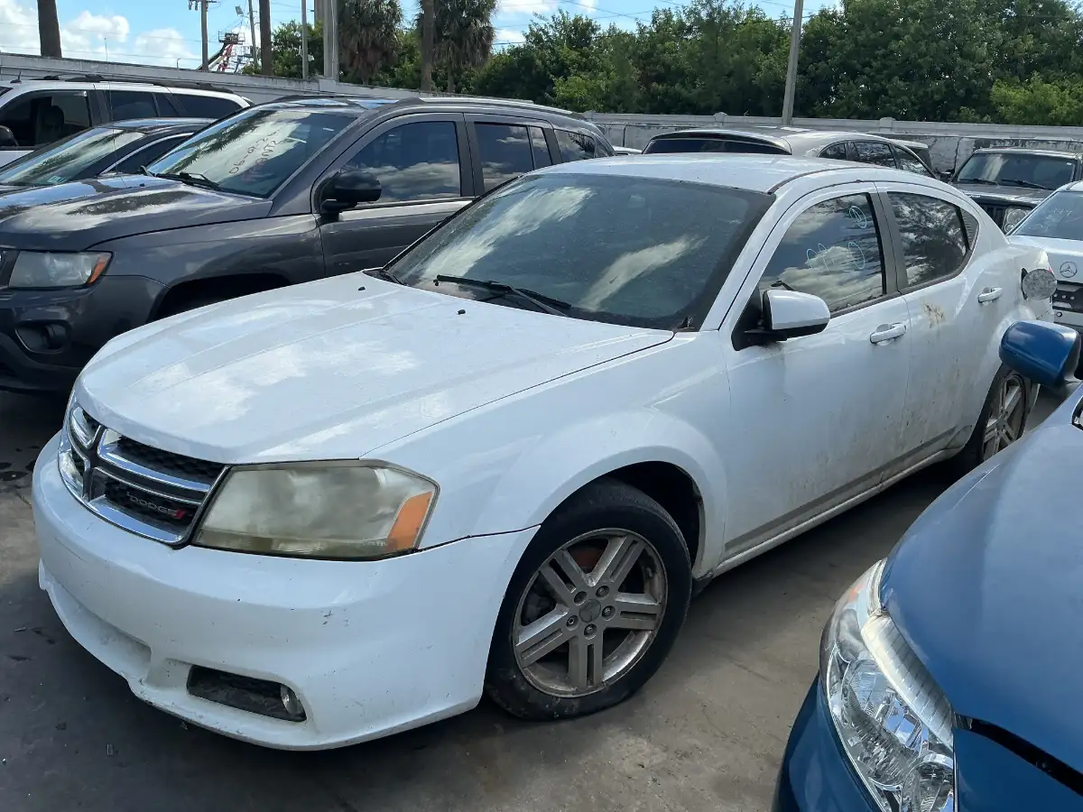 Photo of 2013 Dodge Avenger