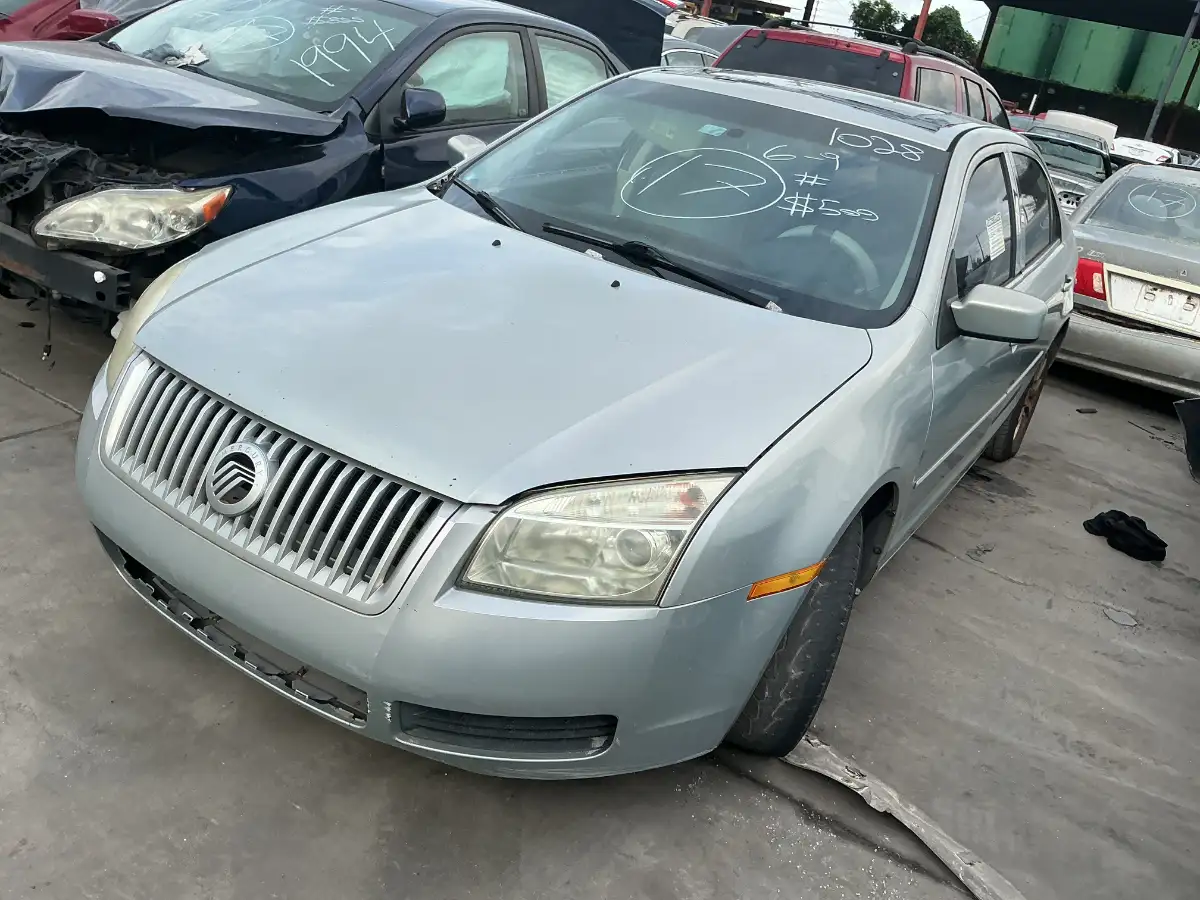 Photo of 2006 Mercury Milan
