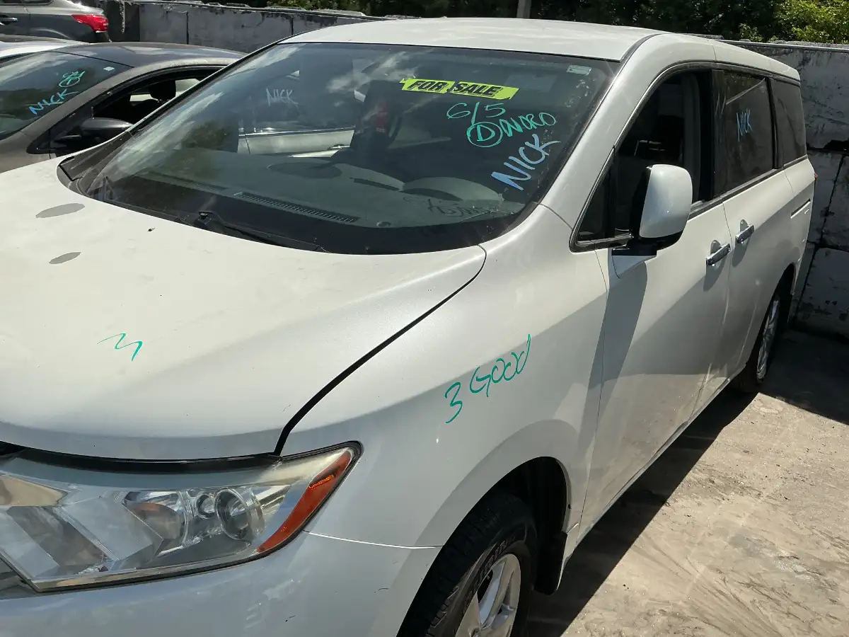 Photo of 2012 Nissan Quest