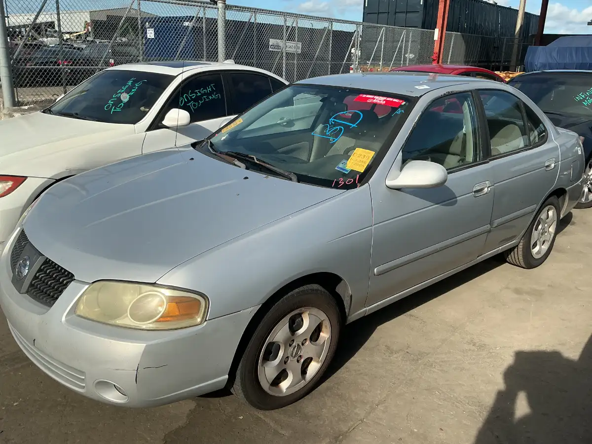 Photo of 2005 Nissan Sentra