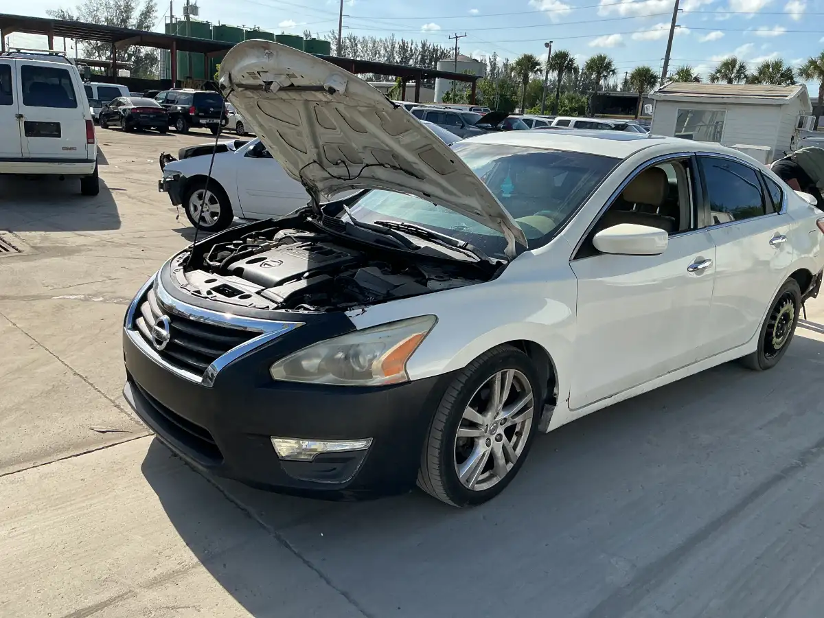 Photo of 2013 Nissan Altima