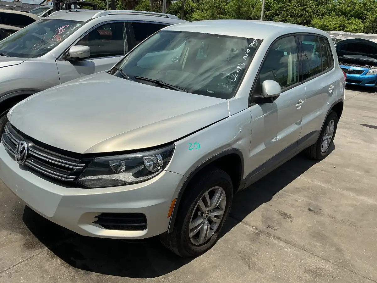 Photo of 2012 Volkswagen Tiguan