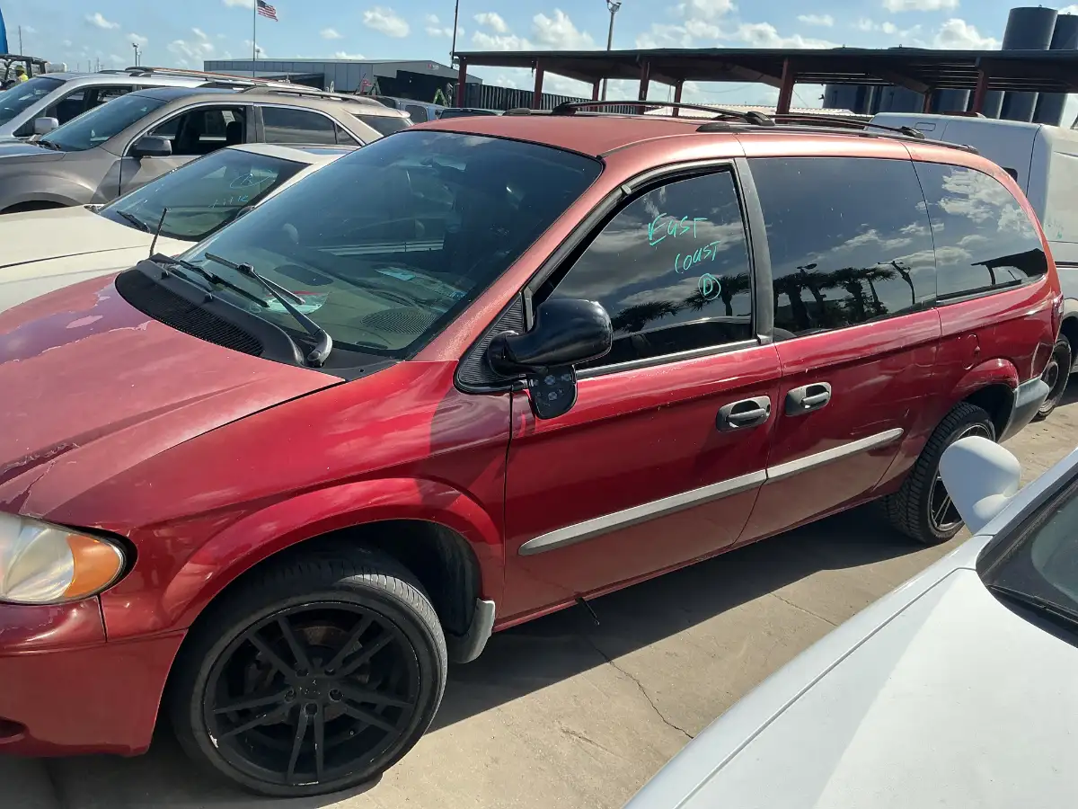 Photo of 2003 Dodge Grand Caravan
