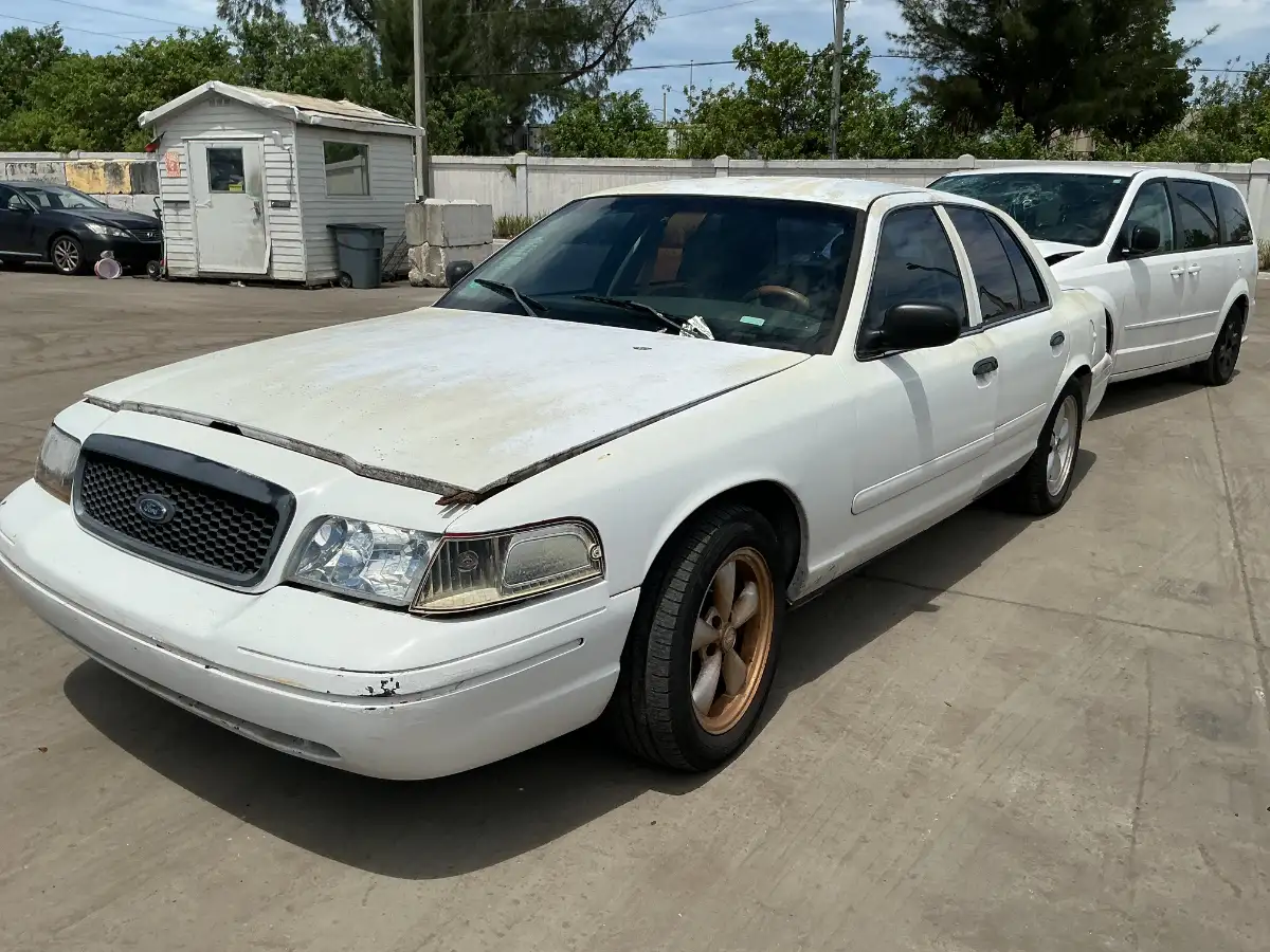 Photo of 2008 Ford Crown Victoria