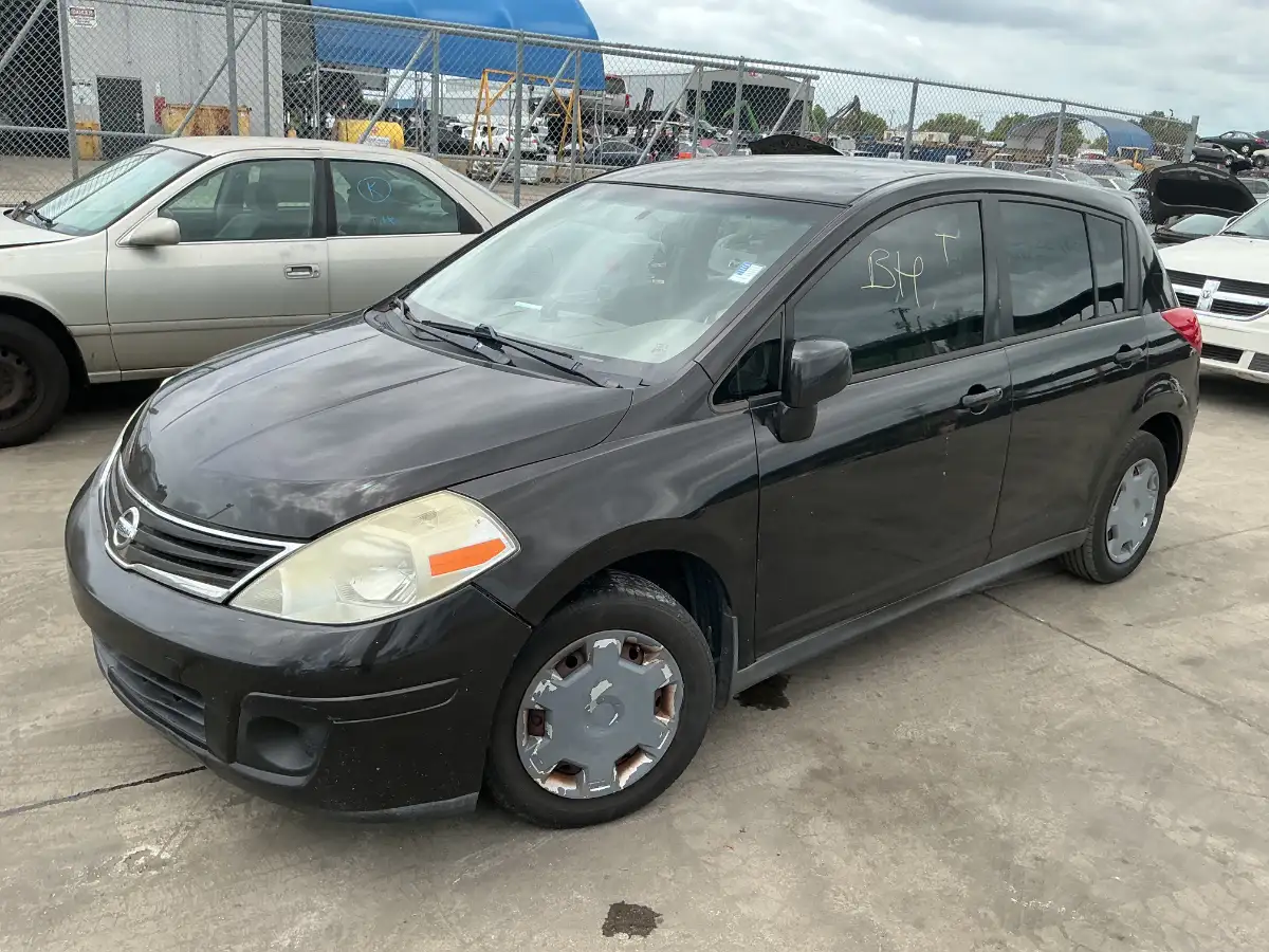 Photo of 2011 Nissan Versa