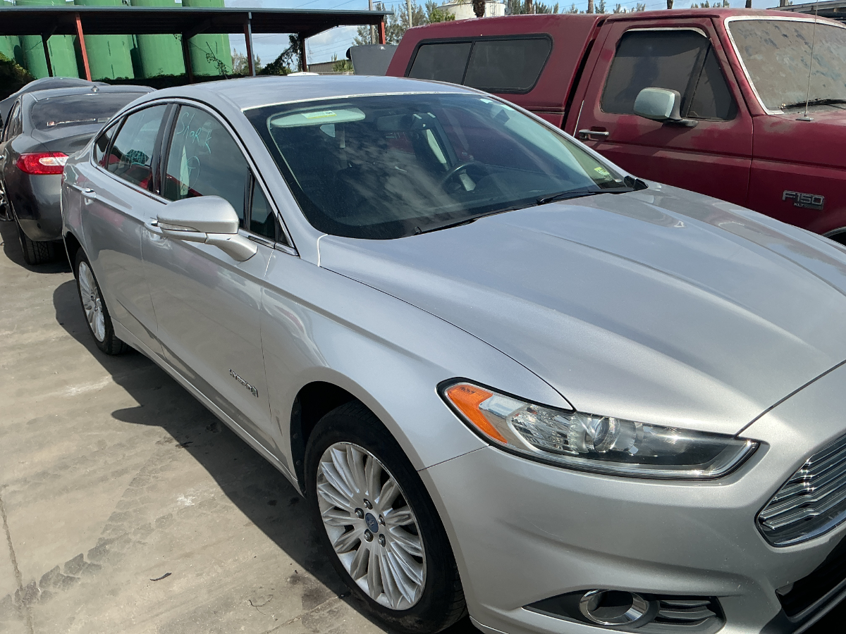 Photo of 2013 Ford Fusion Hybrid