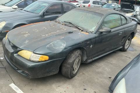Photo of 1998 Ford Mustang