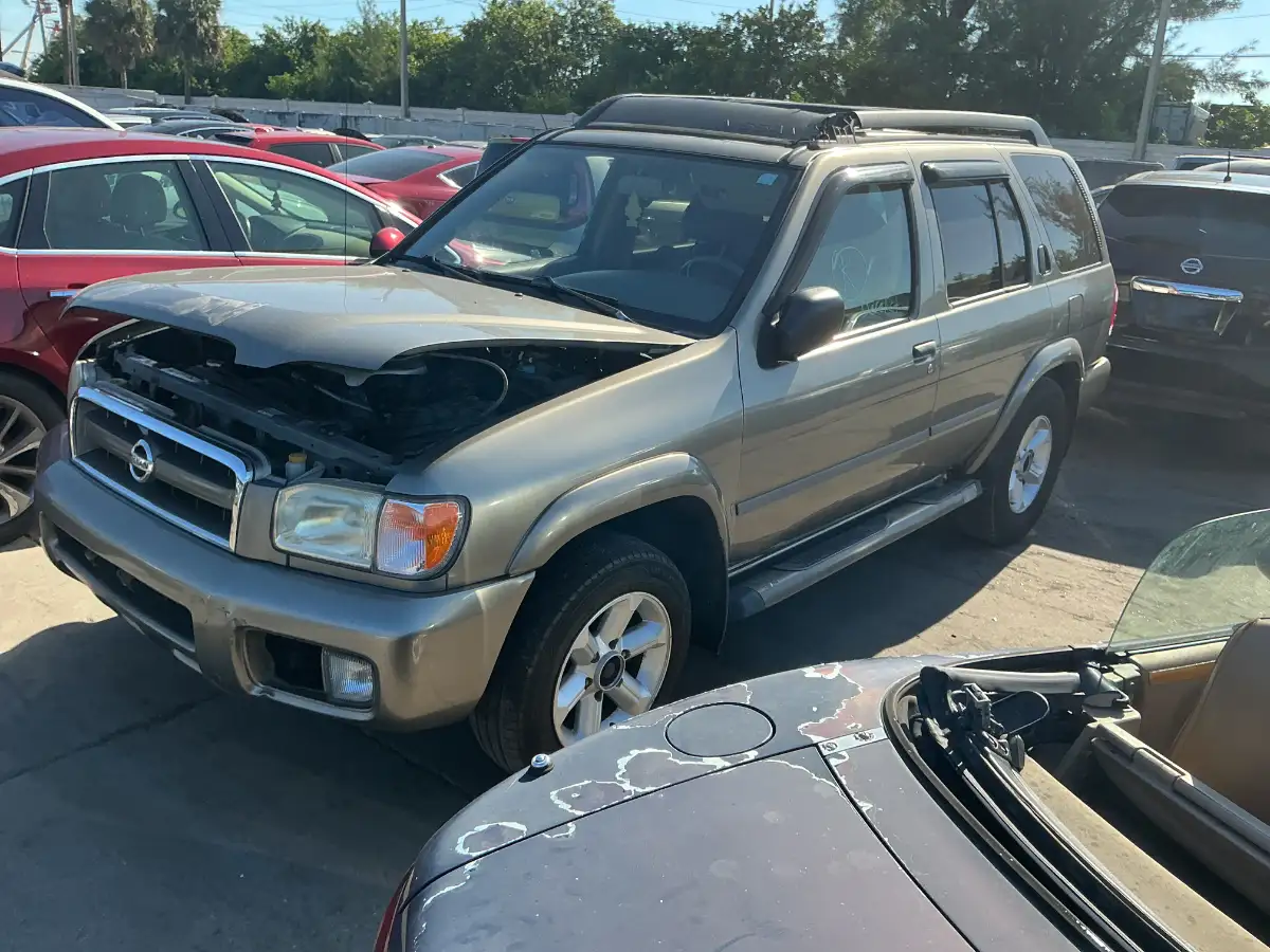 Photo of 2003 Nissan Pathfinder