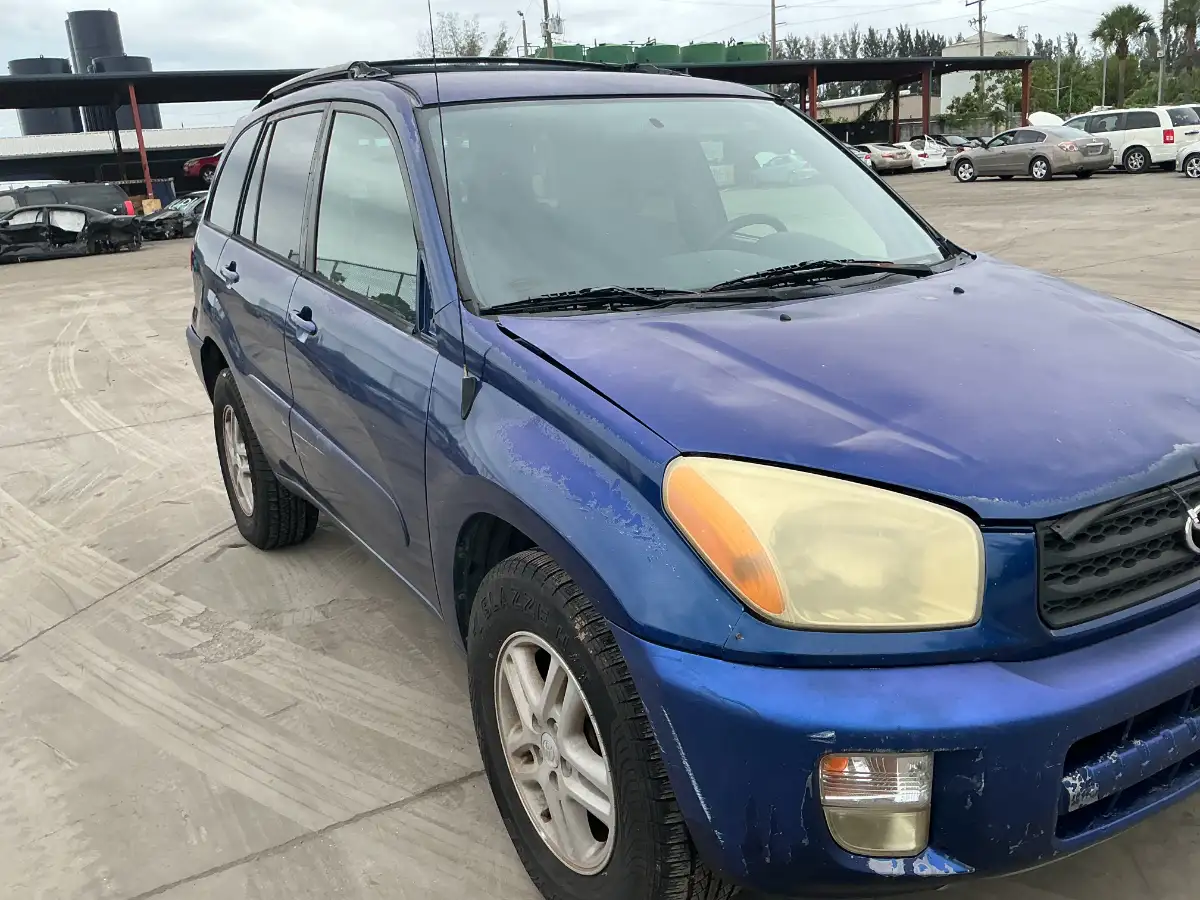 Photo of 2002 Toyota Rav4