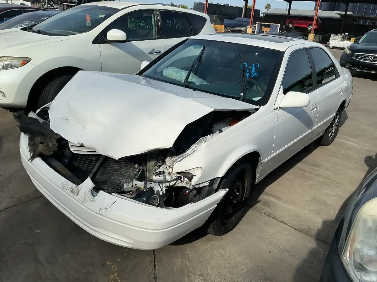 Photo of 1999 Toyota Camry