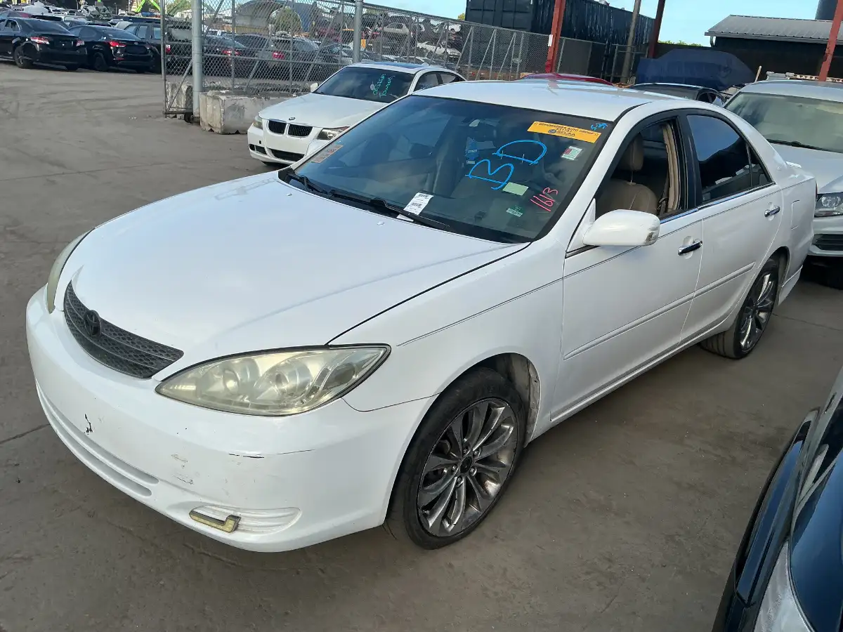 Photo of 2004 Toyota Camry