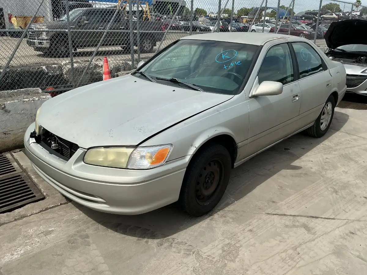 Photo of 2001 Toyota Camry