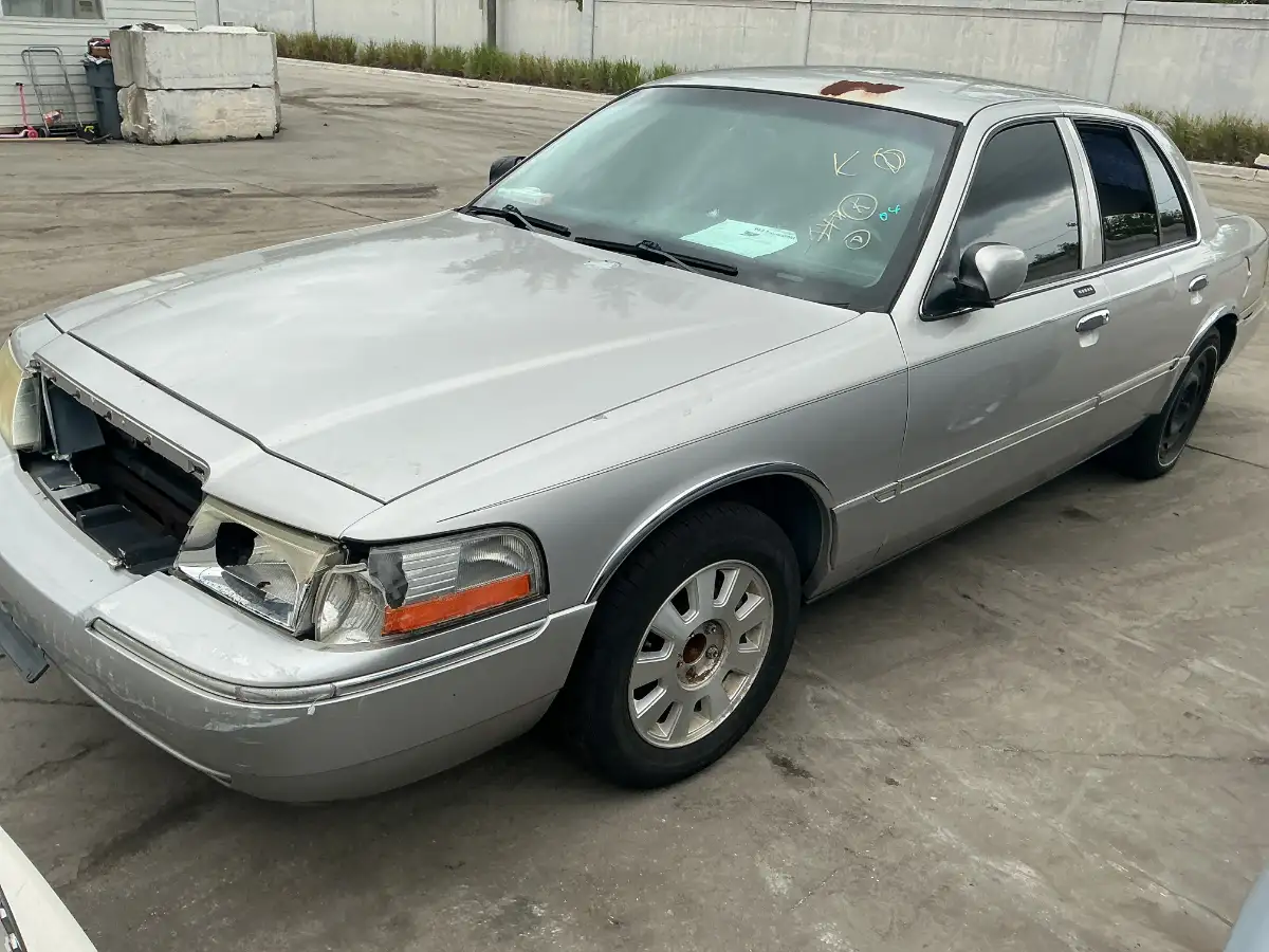 Photo of 2004 Mercury Grand Marquis