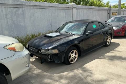 Photo of 2004 Ford Mustang