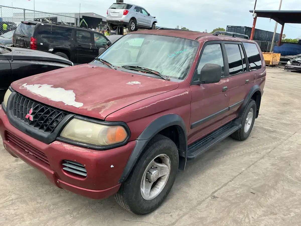 Photo of 2001 Mitsubishi Montero Sport