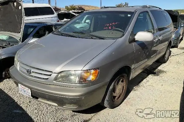 Photo of 2001 Toyota Sienna