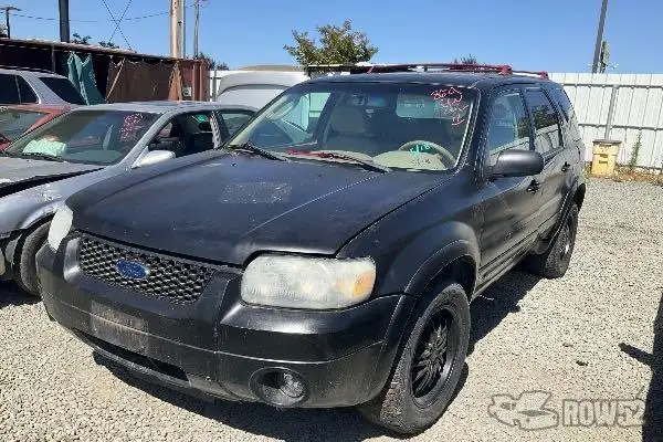 Photo of 2005 Ford Escape