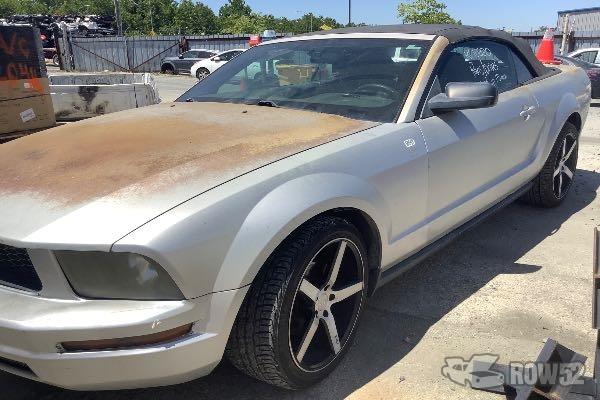 Photo of 2005 Ford Mustang