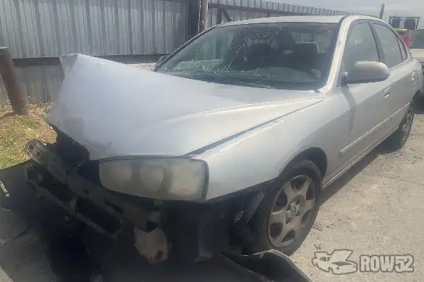 Photo of 2002 Hyundai Elantra
