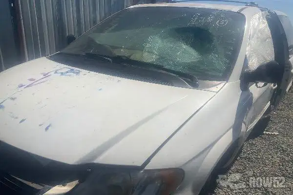 Photo of 2003 Chrysler Town & Country
