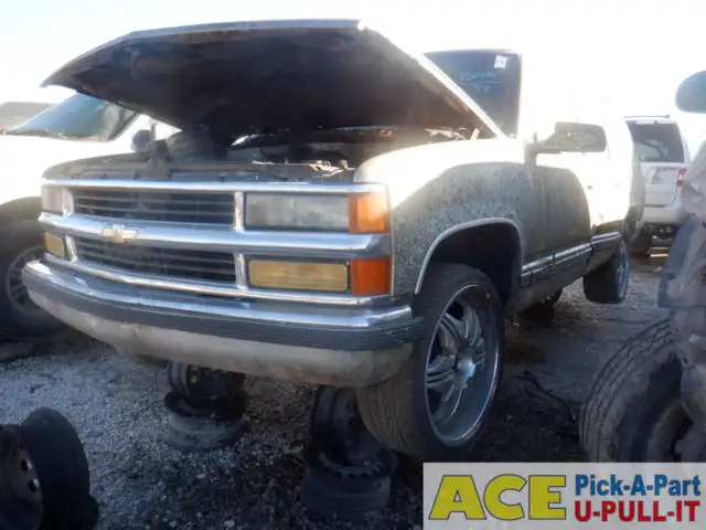Photo of 1999 Chevrolet Suburban 1500