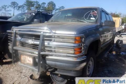 Photo of 1998 Chevrolet Suburban 1500