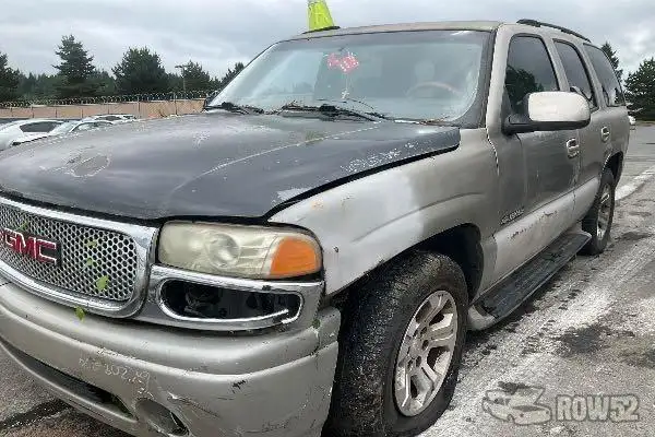 Photo of 2003 Chevrolet Tahoe