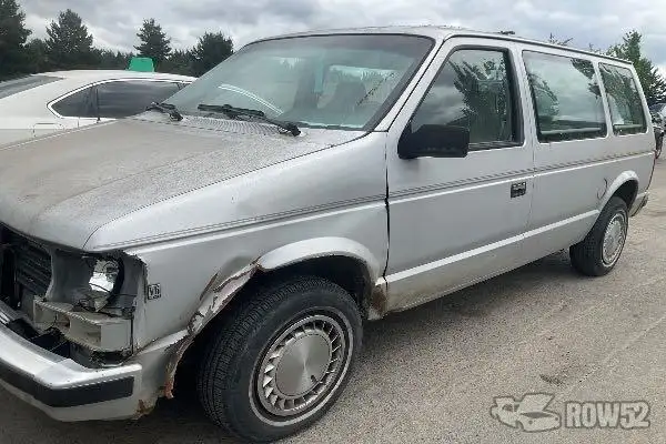 Photo of 1990 Plymouth Voyager